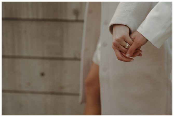 lesbian courthouse elopement 20