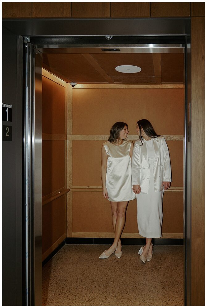 lesbian courthouse elopement 8