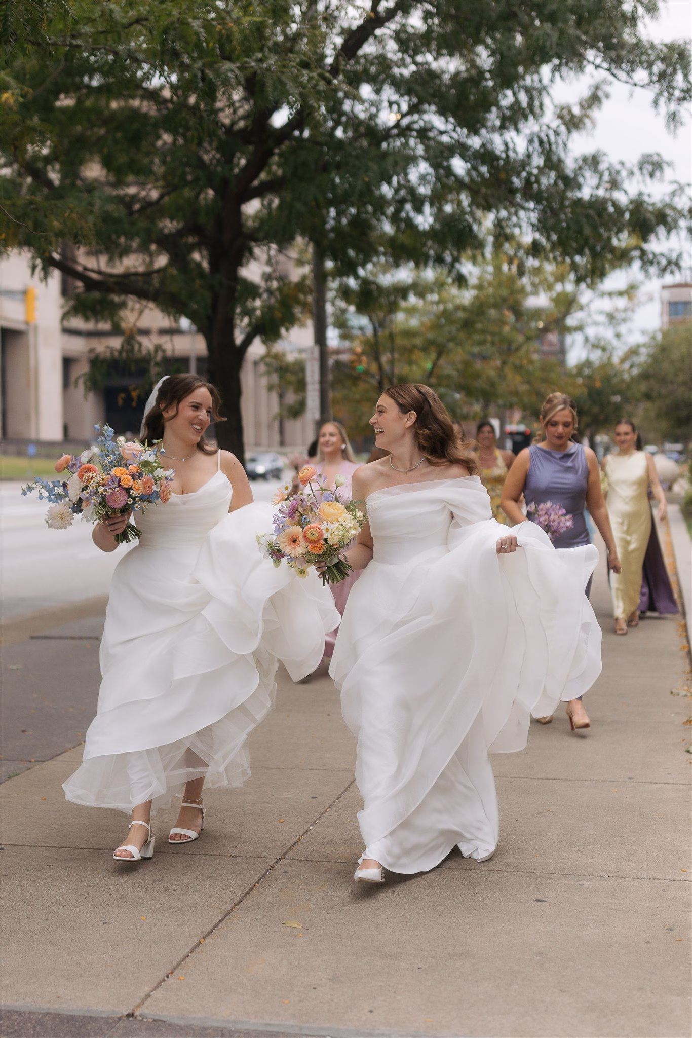 AllieLindsey91325 0247 - Urban Garden Cleveland Wedding With a Merch Station AllieLindsey91325 0247