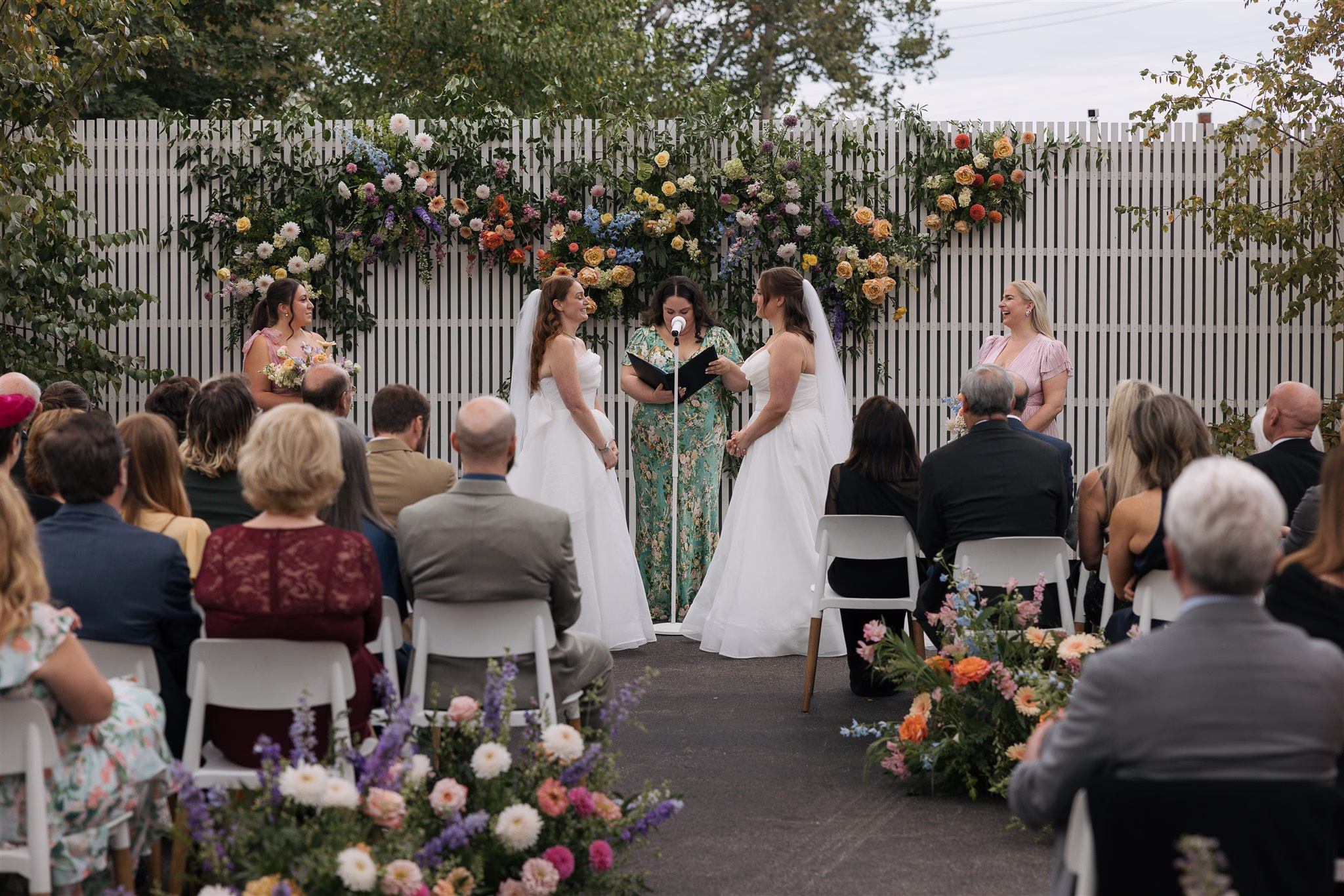 AllieLindsey91325 0592 - Urban Garden Cleveland Wedding With a Merch Station AllieLindsey91325 0592