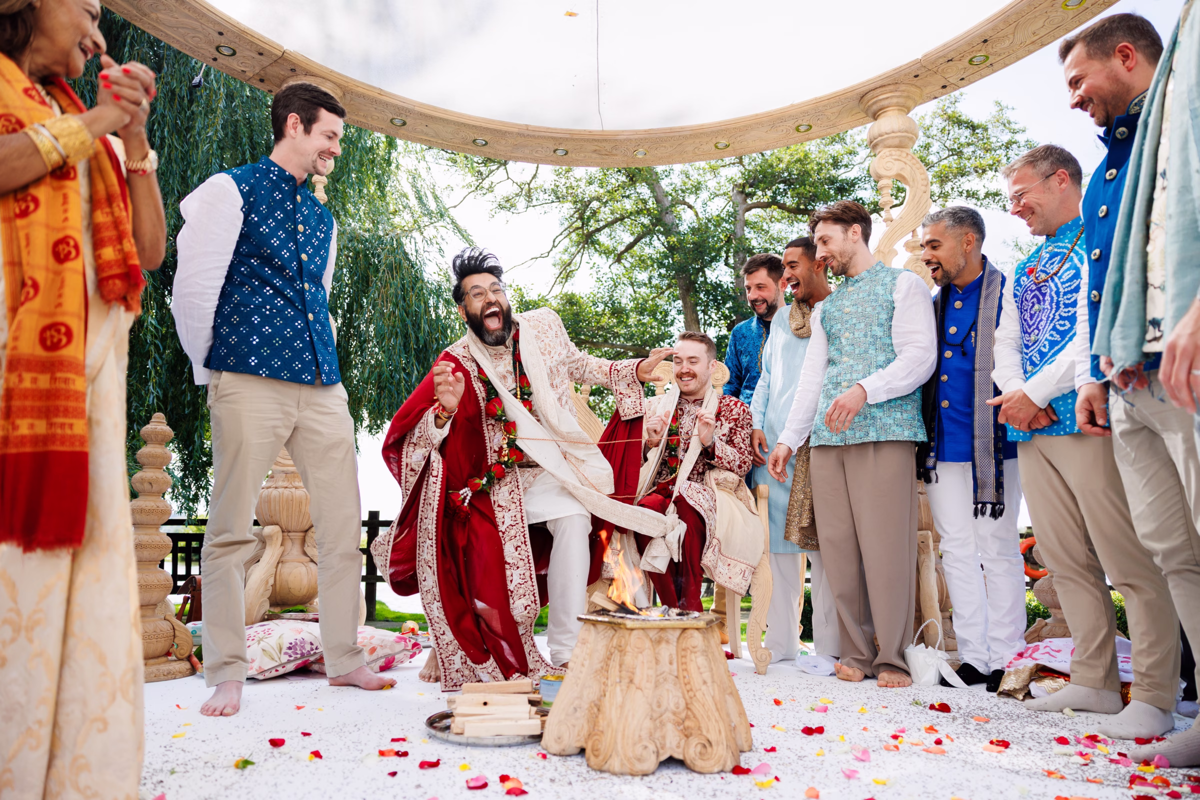 SH NT0033 - This Joyful Gay Hindu Wedding Happened at a Nursing Home -- and There's a Heartwarming Reason Why SH NT0033