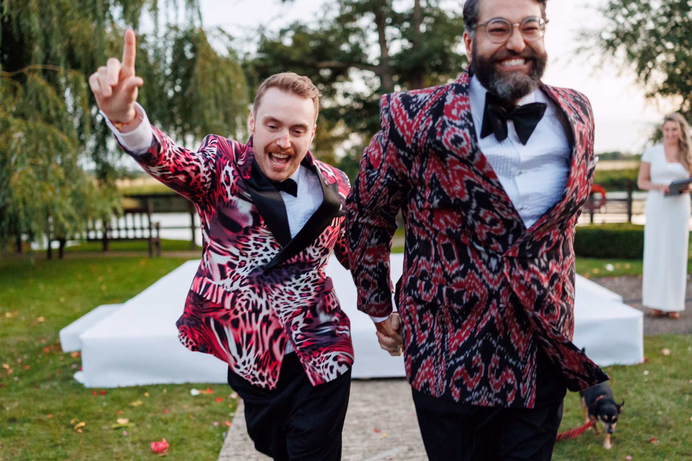 shWedding2049 - This Joyful Gay Hindu Wedding Happened at a Nursing Home -- and There's a Heartwarming Reason Why shWedding2049